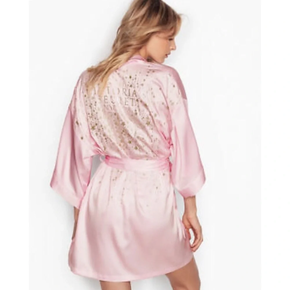 NWT Victoria Secret: Rare 🔥 Med & Lg NY 2018 Tie Up Pink Fashion Robe - Picture 1 of 4